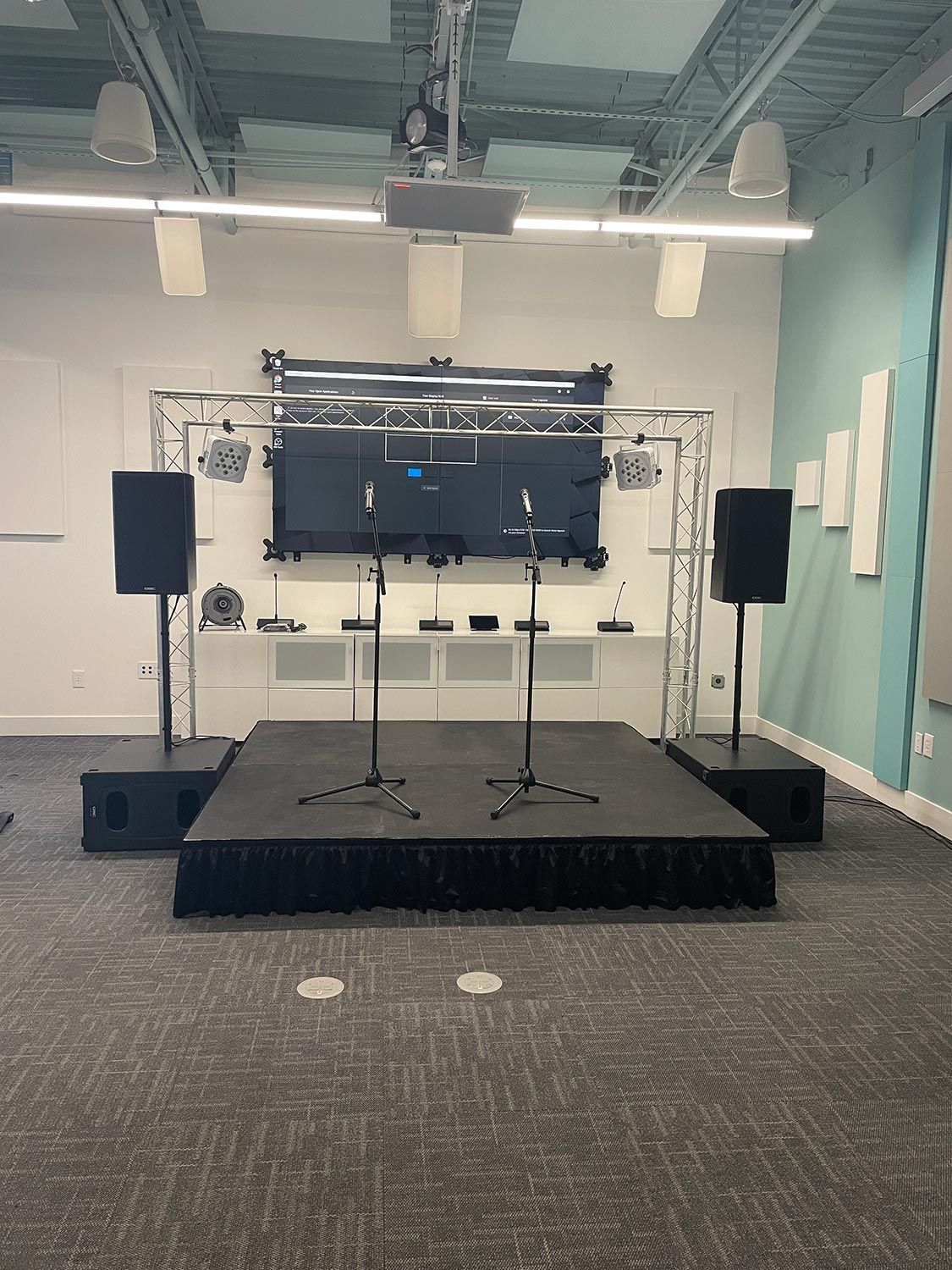 Mainline Marketing Experience Center